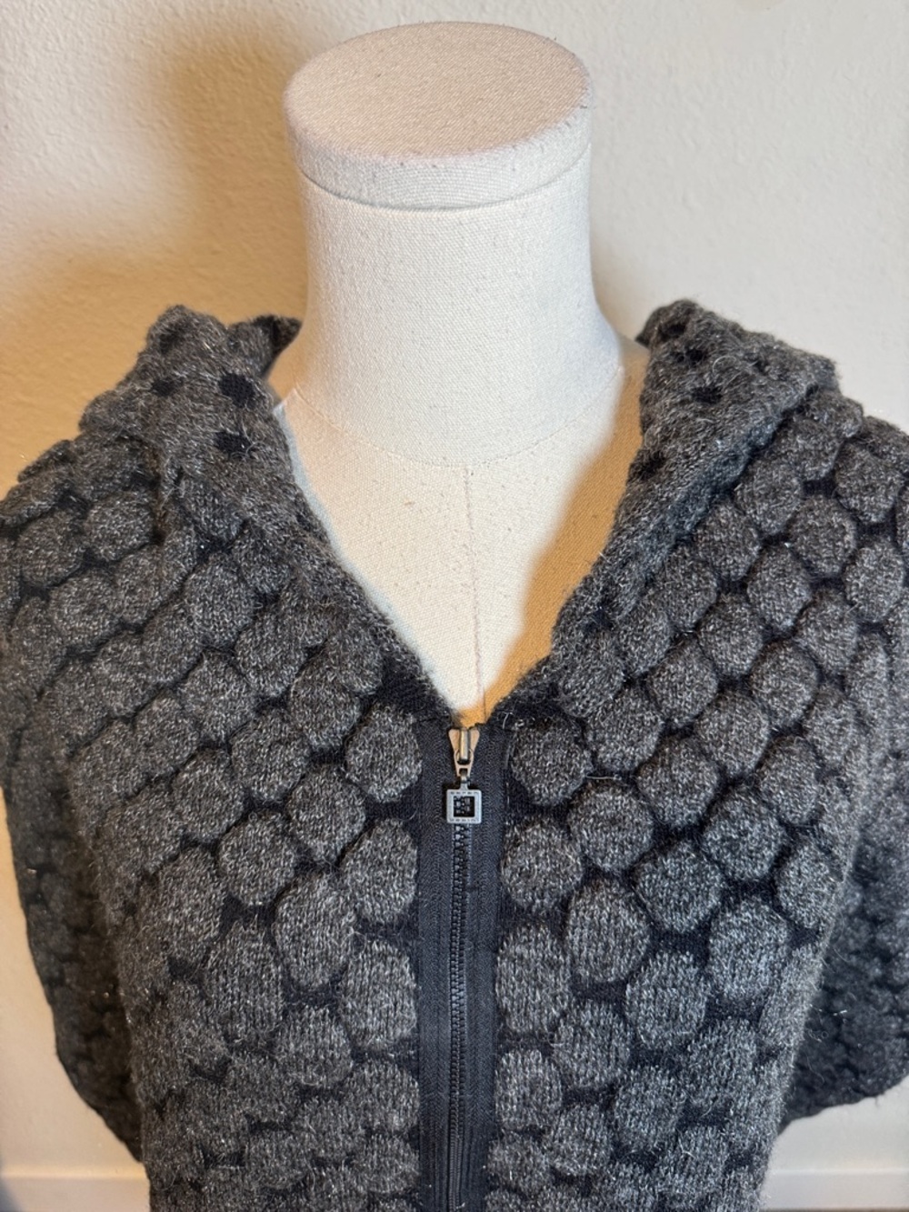 Sarah Pacini Hooded Zip-Front Sweater Wrap One Size - Picture 2 of 11